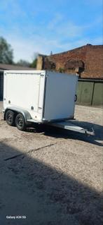 Remorque double essieux fermée and