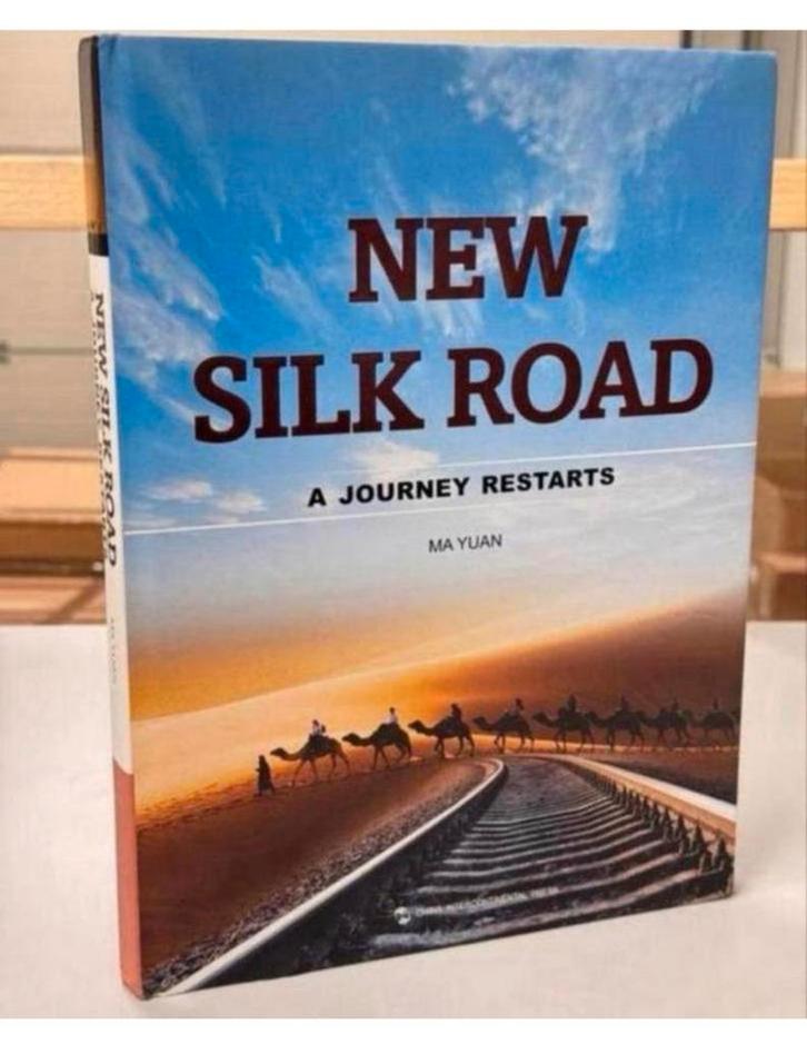 New Silk Road A Journey Restarts Ma Yuan hardcover rare, Livres, Récits de voyage, Neuf, Enlèvement ou Envoi