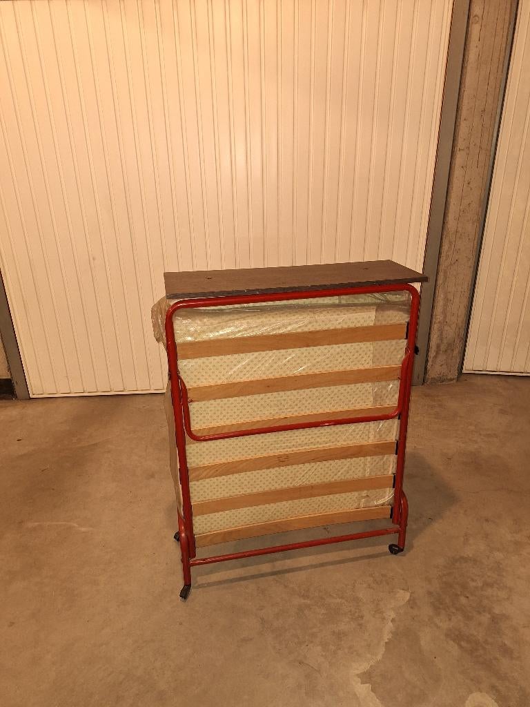 Vouwbed, Huis en Inrichting, Slaapkamer | Bedden, Ophalen, Zo goed als nieuw, 200 cm, Metaal