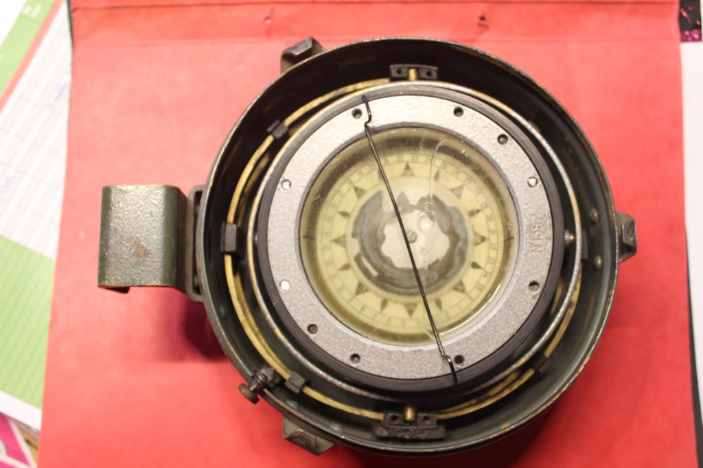 Exceptionnelle boussole de navire de guerre soviétique 1962, Collections, Marine, Enlèvement ou Envoi, Utilisé, Bateau à moteur ou Voilier