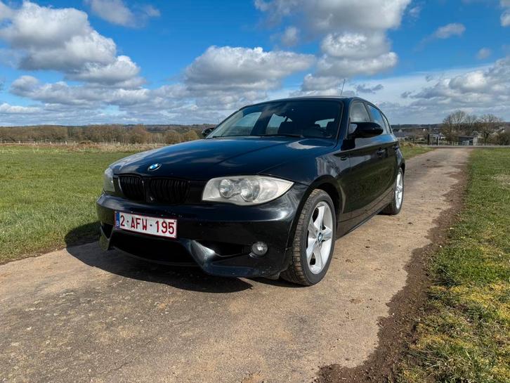 BMW 118d Pack M M47, Autos, BMW, Particulier, Série 1, Intérieur cuir, Diesel, 5 portes, Boîte manuelle, Noir, Brun, Cuir, Propulsion arrière