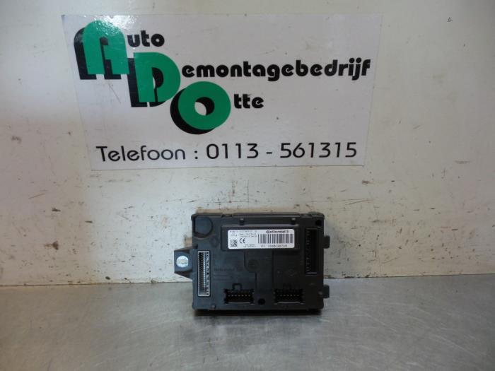 Ordinateur contrôle fonctionnel d'un Renault Clio (Clio 4 1, Autos : Pièces & Accessoires, Carrosserie & Tôlerie, Renault, Utilisé