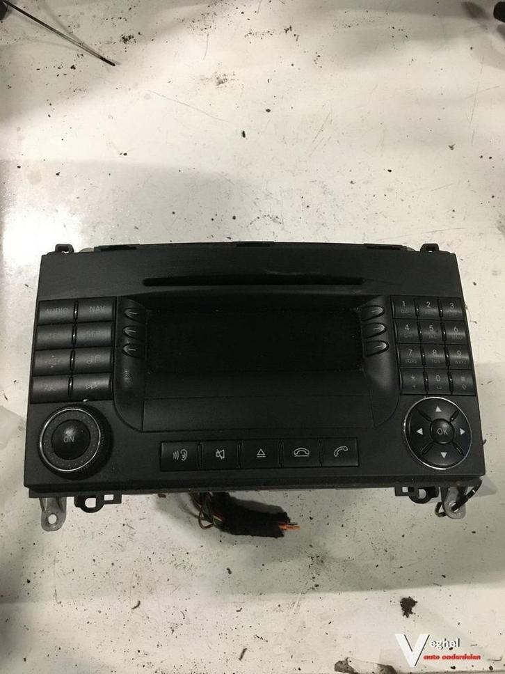 Mercedes A klasse 2.0cdi 2006 Radio Navigatie Cd speler, Auto-onderdelen, Dashboard en Schakelaars, Gebruikt, Ophalen of Verzenden