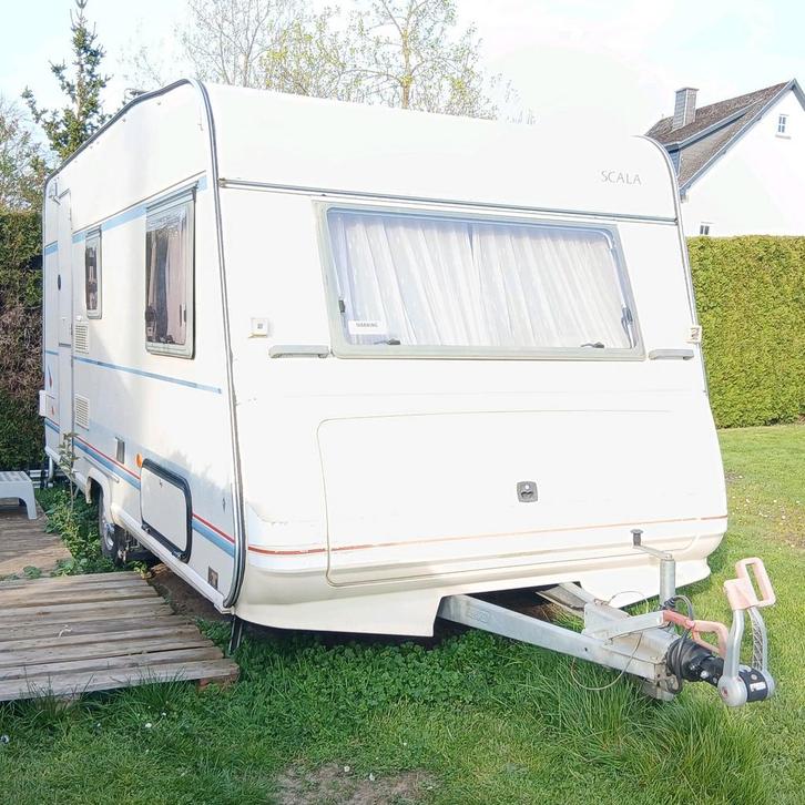 Caravane Bürstner, Caravanes & Camping, Caravanes, Particulier, jusqu'à 4, 750 - 1000 kg, Bürstner, Douche, Auvent, Auvent, Enlèvement