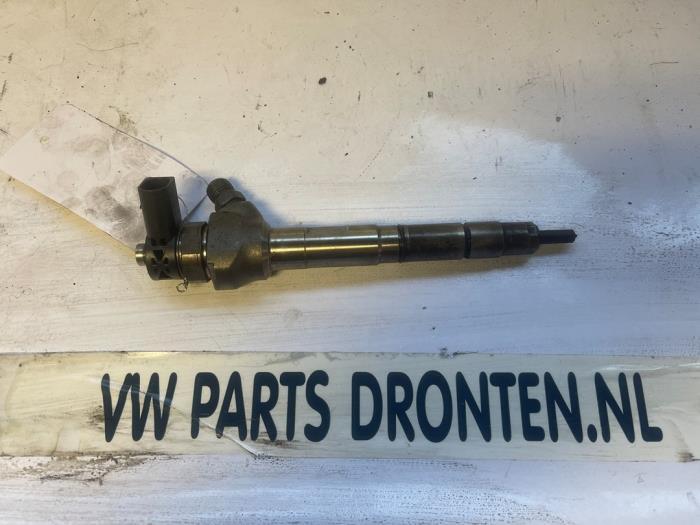 Injecteur (diesel) d'un Volkswagen Caddy, Autos : Pièces & Accessoires, Systèmes à carburant, Volkswagen, Utilisé, 3 mois de garantie