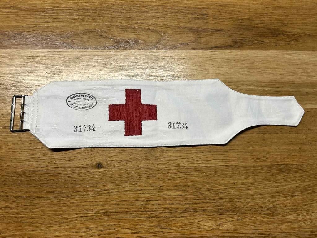 WWII - brassard médical armée Belge - état neuf de stock, Collections, Envoi, Autres, Autres types