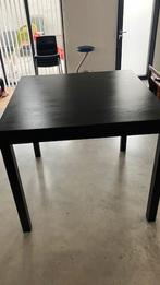 Hoge  zwarte tafel (Ikea), Huis en Inrichting, Tafels | Eettafels, Ophalen, Gebruikt, Vierkant, Vier personen