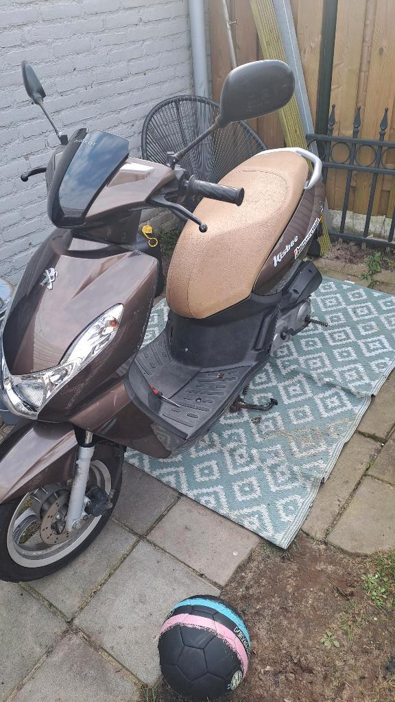 Peugeot kisbee 4takt 50km/u a klasse, Fietsen en Brommers, Scooters | Peugeot, Gebruikt, Overige modellen, Klasse A (25 km/u)