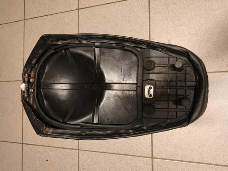 Mbk onderdelen, Fietsen en Brommers, Brommeronderdelen | Algemeen, Zadel, Ophalen of Verzenden