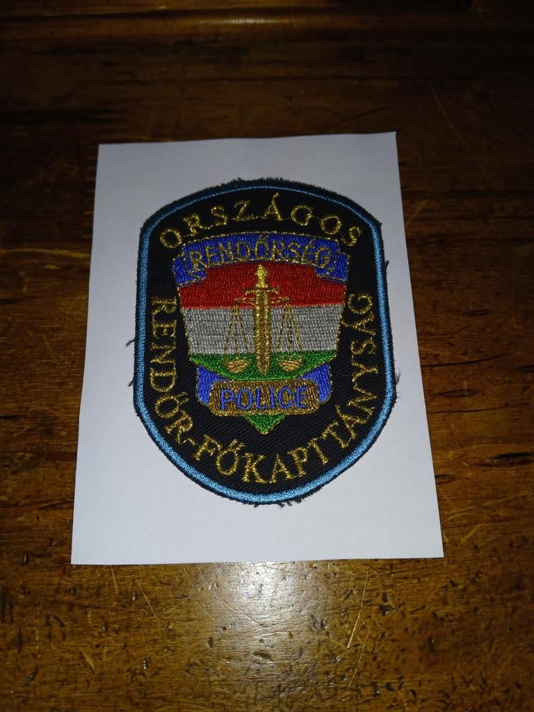 Ecusson police hongroise, Collections, Enlèvement ou Envoi