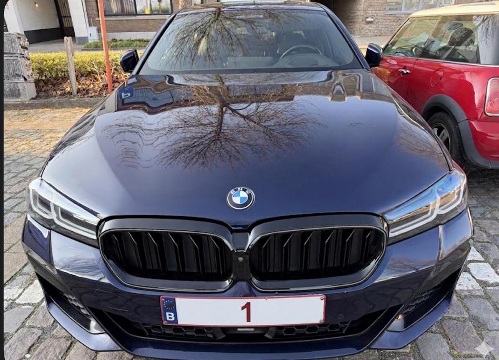 Bmw 545e 2020 140k km Dealer Onderhouden, Auto's, BMW, Automaat, 4 deurs, Zwart, Leder