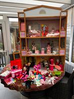 Poppenhuis met Barbie meubels en toebehoren, Enlèvement, Maison de poupées