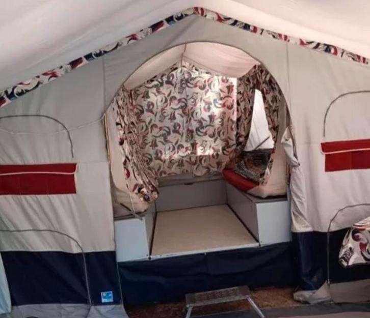 Caravane Pliante JAMET, Caravanes & Camping, Accessoires de camping, Enlèvement