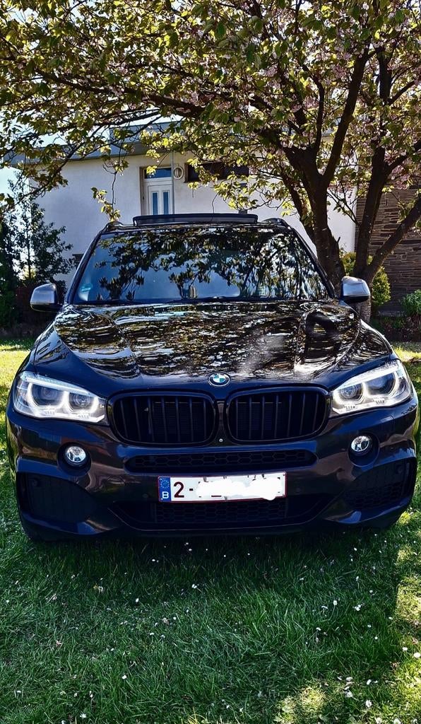🚗🔥 BMW X5 (F15) M50D FULL BLACK SUV familiale 7 places 🔥, Autos, Cuir, Achat, X5, Climatisation automatique