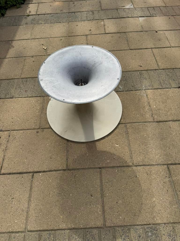 Ronde voet (voor salontafel), Ophalen, Gebruikt