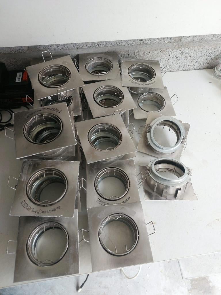24 inbouw plafondspots met ledlamp inbegrepen, Huis en Inrichting, Lampen | Spots, Gebruikt, Plafondspot of Wandspot, Metaal of Aluminium