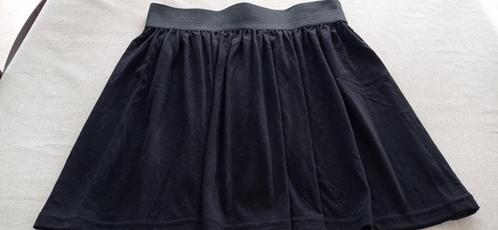 2 rokjes:1 zwart, 1 jeans / per stuk € 3 / de 2 samen = € 5, Kleding | Dames, Rokken, Zo goed als nieuw, Ophalen of Verzenden