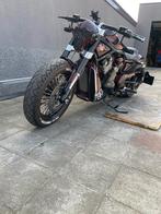 Harley Davidson v rod toute refaite roue de 300 a l arrière, Fietsen en Brommers, Brommers | Derbi, Ophalen of Verzenden, Zo goed als nieuw