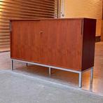 Vintage notenhouten dressoir uit de jaren 60, 4-zijdig, Ophalen of Verzenden, Zo goed als nieuw, Metaal