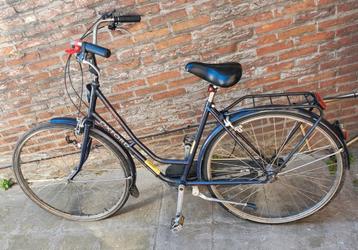 Damesfiets in goede staat  beschikbaar voor biedingen