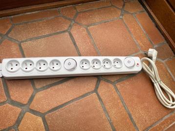 Multiprises 8 beschikbaar voor biedingen