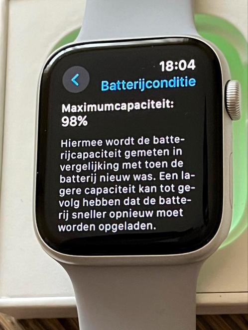 Apple Watch SE 44mm generatie 2, batterij 98% in nieuwstaat!, Bijoux, Sacs & Beauté, Montres connectées, Comme neuf, iOS, Enlèvement ou Envoi