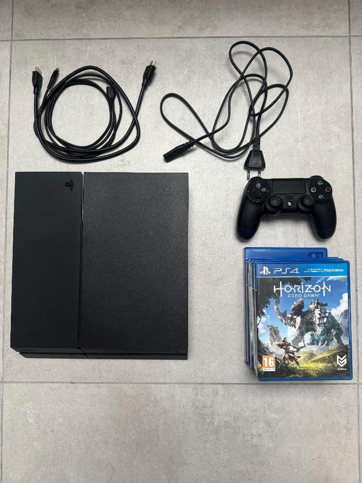 PS4 + 6 Games – Complete Set, Games en Spelcomputers, Spelcomputers | Sony PlayStation 4, Gebruikt, Original, 500 GB, Met 1 controller