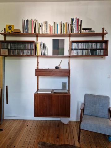 Vintage cadovius wandsysteem  beschikbaar voor biedingen