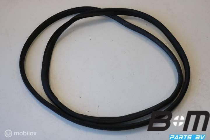 Achterkleprubber VW Caddy 2K, Auto-onderdelen, Interieur en Bekleding, Gebruikt