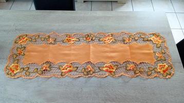 Rechthoekige oranje placemat 114 x 38 cm beschikbaar voor biedingen