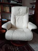 Fauteuil pivotant en cuir blanc, Ophalen, Gebruikt, Leer