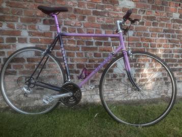 Sportieve fiets in orde 14 vers 28 inch ledverlichting  beschikbaar voor biedingen
