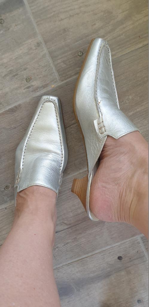 Gabor zilveren leren muiltjes - Maat 37,5, Kleding | Dames, Schoenen, Zo goed als nieuw, Sandalen of Muiltjes, Overige kleuren