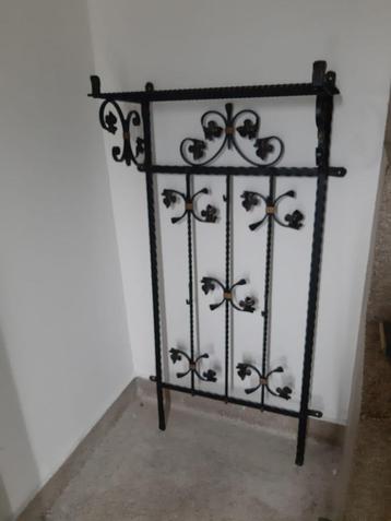 Porte manteaux en fer forgé  beschikbaar voor biedingen