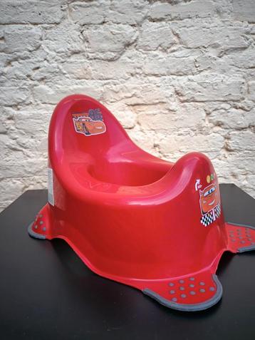 Rood potje Disney Cars  beschikbaar voor biedingen