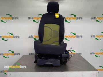 Stoel links van een Peugeot 1007 beschikbaar voor biedingen