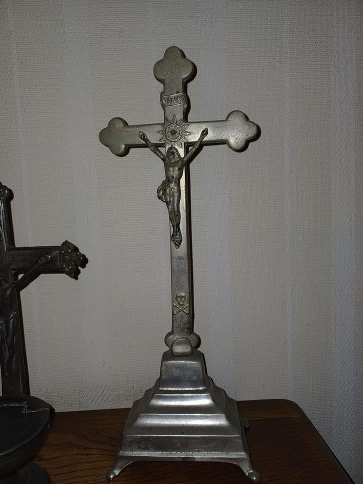 kruisbeeld, Antiek en Kunst, Antiek | Religieuze voorwerpen, Ophalen of Verzenden