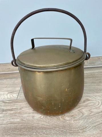 koperen ketel beschikbaar voor biedingen