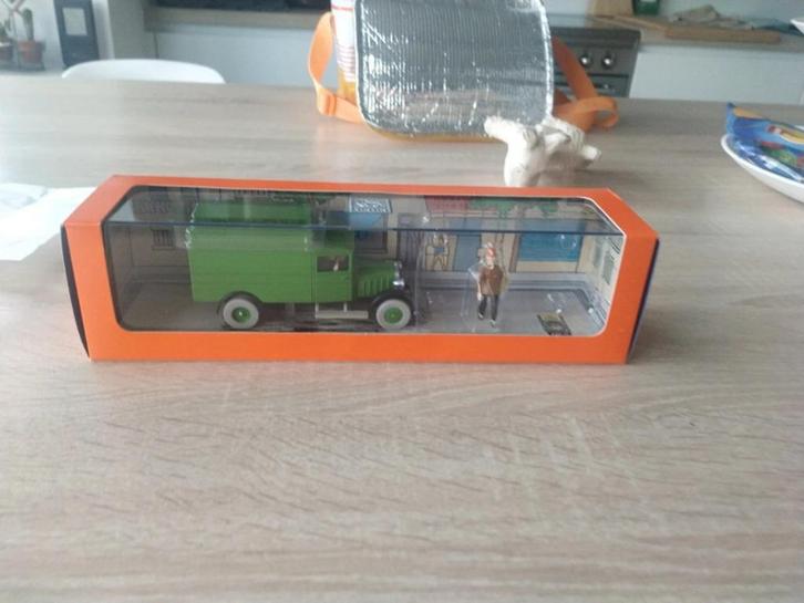 Kuifje transporteert kuifje Hergé de celwagen, Verzamelen, Stripfiguren, Nieuw, Beeldje of Figuurtje, Kuifje, Ophalen of Verzenden