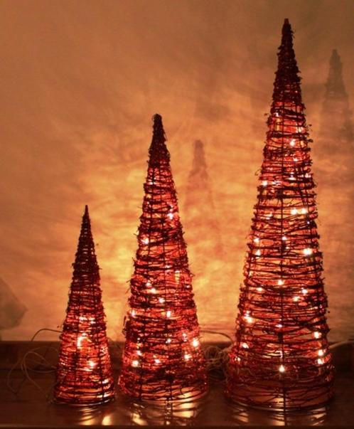Ensemble de cônes rouges (de Noël), avec éclairage, Divers, Noël, Utilisé, Enlèvement ou Envoi