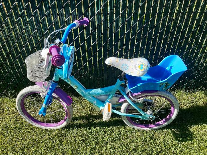 Kinderfiets Frozen 16 inch met mandje en poppenstoeltje, Fietsen en Brommers, Fietsen | Kinderfietsjes, Gebruikt, 16 tot 20 inch