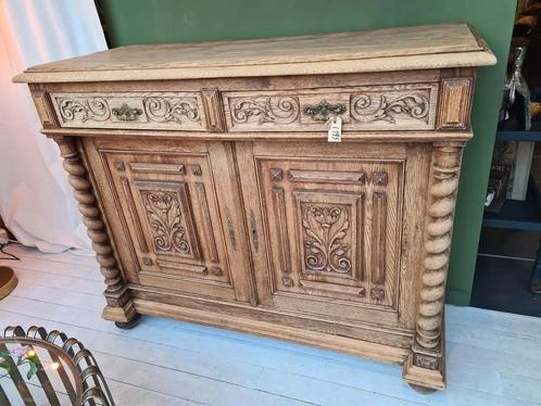 Prachtig uitgewerkte eiken dressoir blank geschuurd, Huis en Inrichting, Kasten | Dressoirs, Zo goed als nieuw, Ophalen