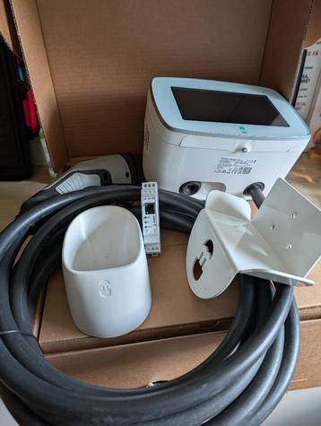 WALLBOX Borne de recharge Commander 2 - 1,4 à 22kW beschikbaar voor biedingen