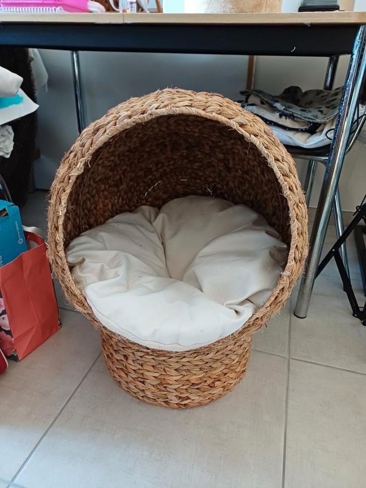 Rieten kattenmand, Dieren en Toebehoren, Kattenmanden, Zo goed als nieuw, Riet, Ophalen