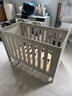 Babybed 120/60 incl. Aerosleep matras & 3 matrasbeschermers, Kinderen en Baby's, Ophalen, Zo goed als nieuw