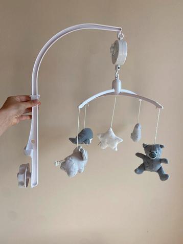Baby’s only mobiel  beschikbaar voor biedingen