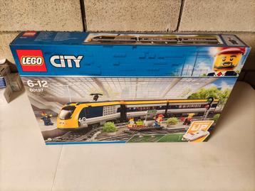 Lego City 60197 Passagierstrein  beschikbaar voor biedingen