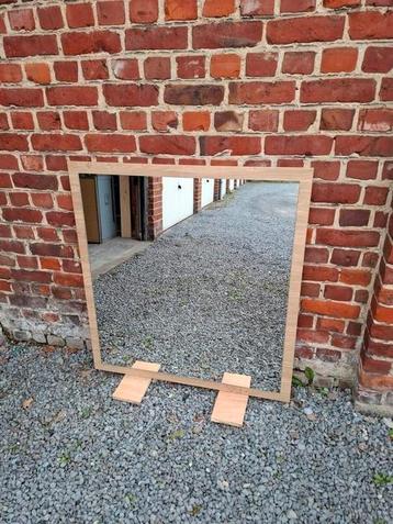 Wandspiegel op naturel eik beschikbaar voor biedingen