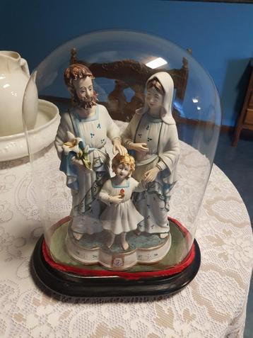 Vintage beeld onder stolp Maria Jozef en jezus