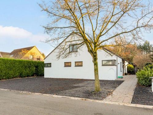 Huis te koop in Maaseik, 6 slpks, Immo, Huizen en Appartementen te koop, Vrijstaande woning